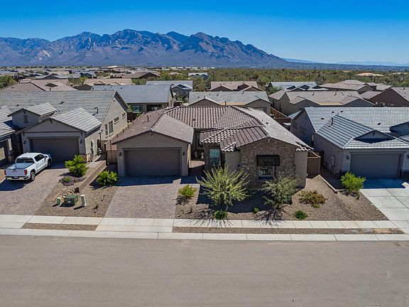 2nd image of 2751 W Plateau Ridge Dr