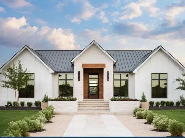 2304 Candlestick Dr, Granbury, TX 76049