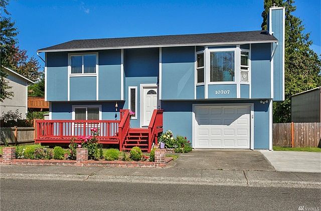1st image of 10707 52nd Ave NE