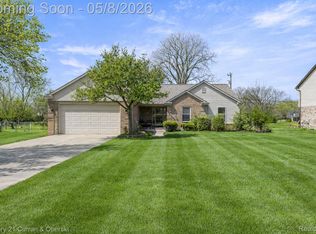 14777 Cavell St, Livonia, MI 48154