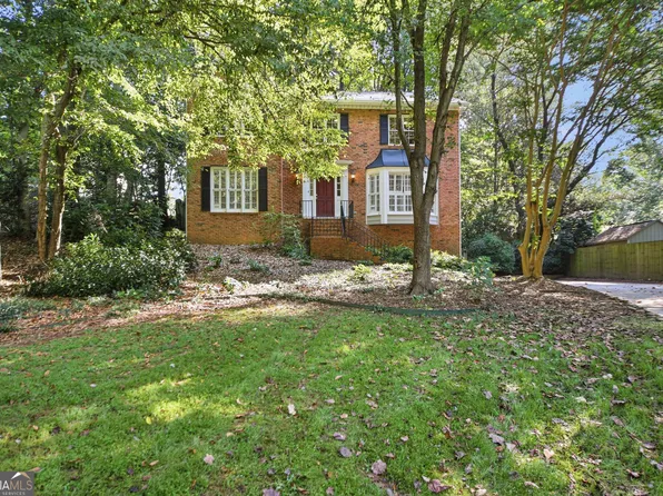 305 Old Tree Trce, Roswell, GA 30075