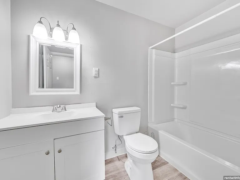 2020 Regency Ct — Photo 9