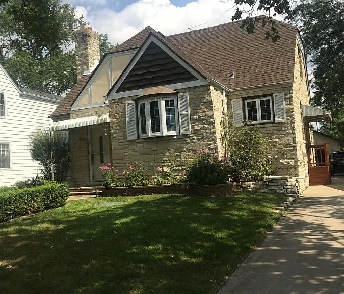 909 Mason Ln — Photo 1
