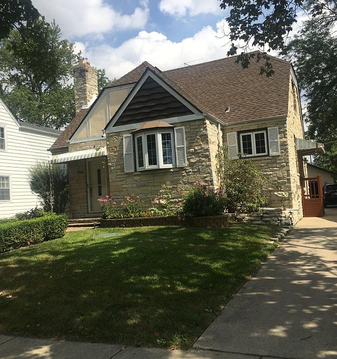 1st image of 909 Mason Ln