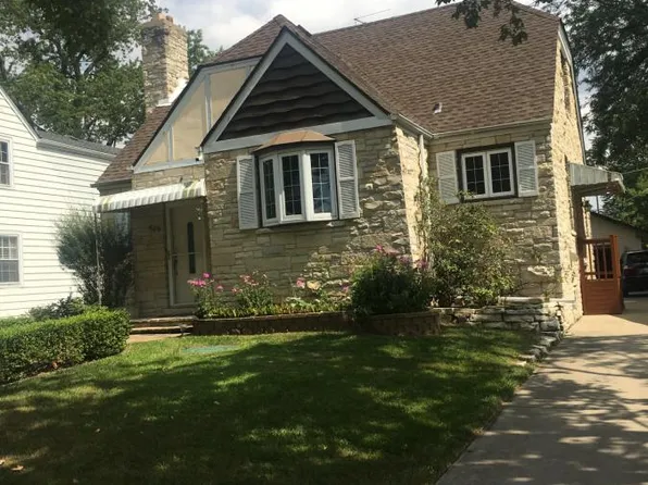 909 Mason Ln, Des Plaines, IL 60016