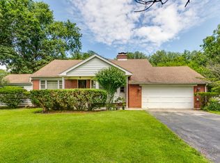 3258 Middlesax Dr, Long Grove, IL 60047