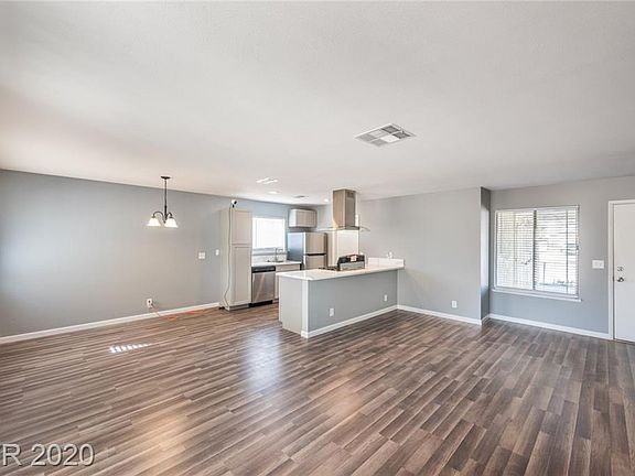 4th image of 19 Kolmar Ct