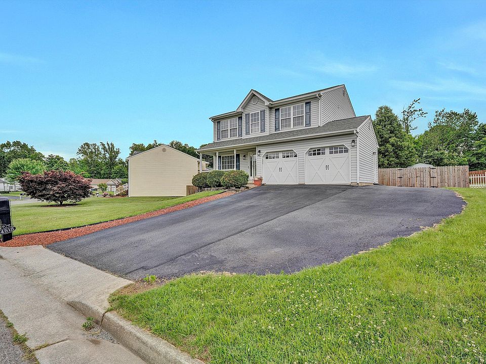 1st image of 4513 Lomond Cir