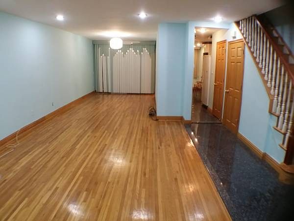 1st image of 6662 Thornton Pl