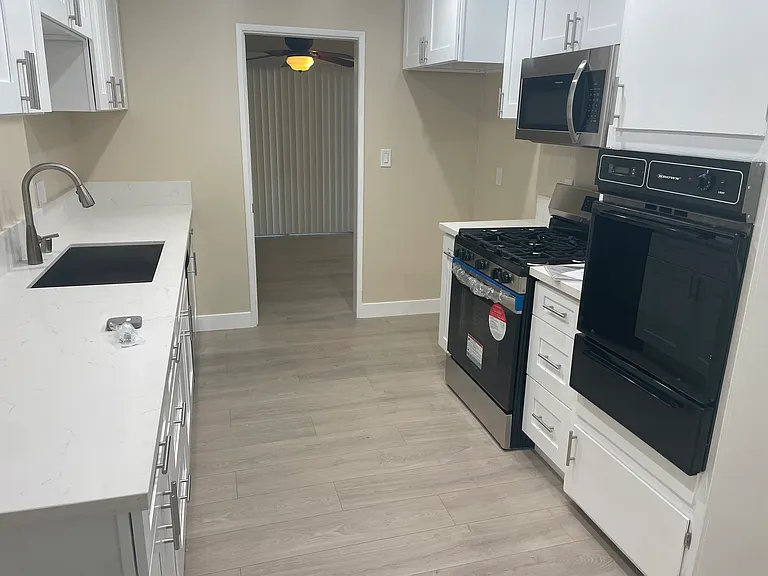 5044 Cahuenga Blvd #1 — Photo 5