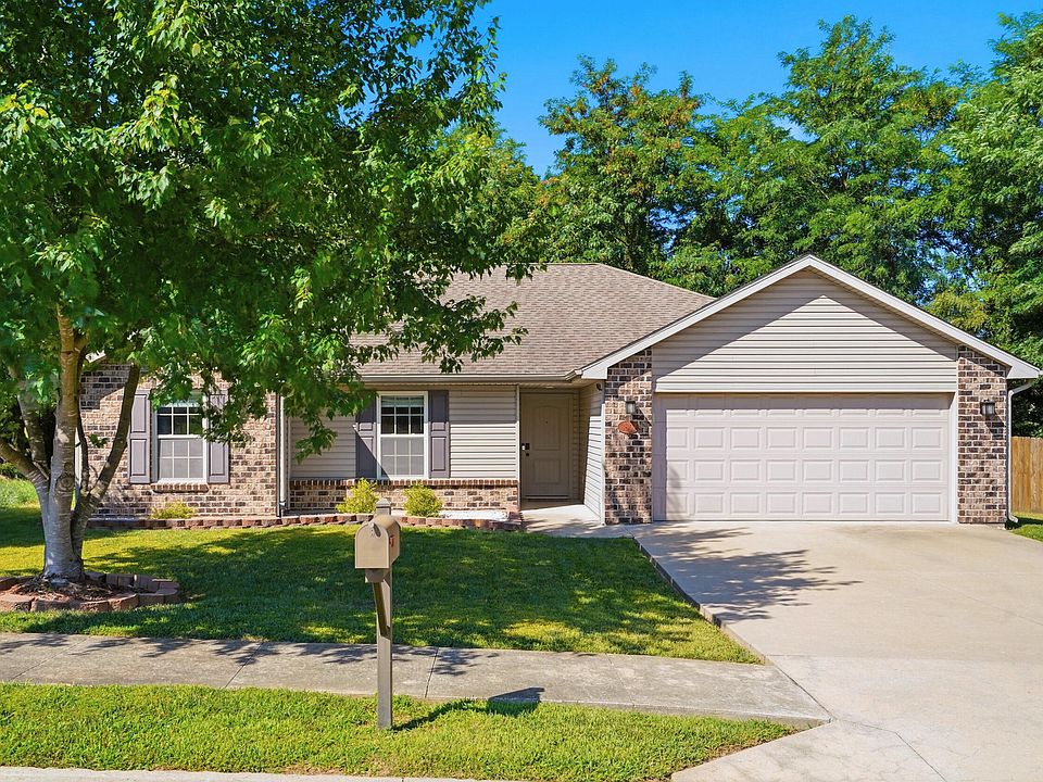 1st image of 3807 Clydesdale Dr