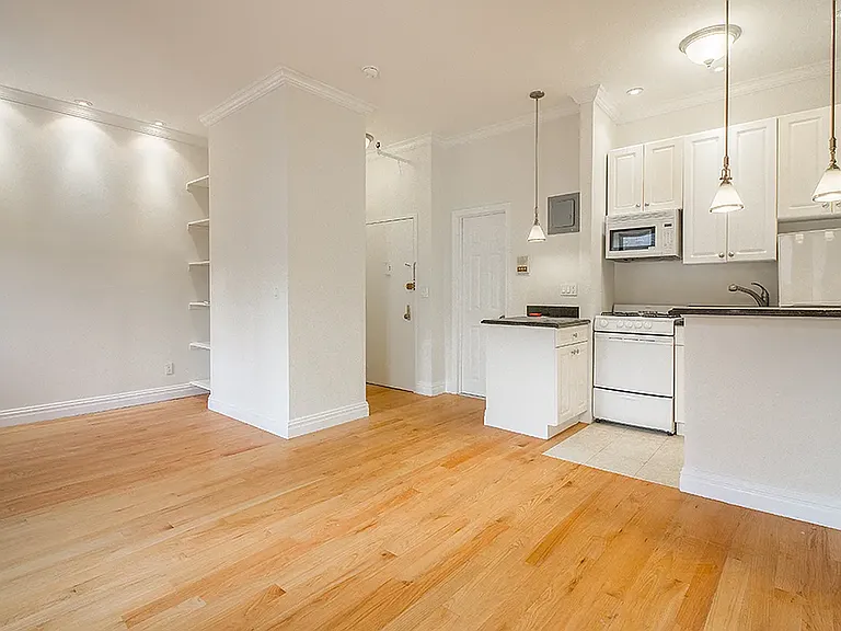 28 W 90th St #4-R — Photo 5