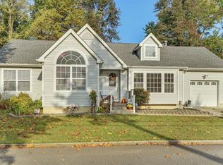 144 Windward Ave, Beachwood, NJ 08722