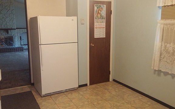 3rd image of 70 Golfview Ln