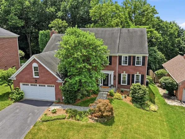 8060 Ashley View Dr, Cincinnati, OH 45227