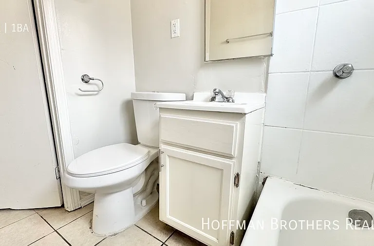 5606 S Figueroa St #3 — Photo 5