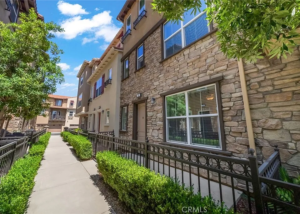 32 Aliso Ridge Loop