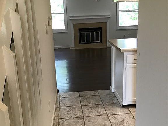 4th image of 6082 Southbay Dr
