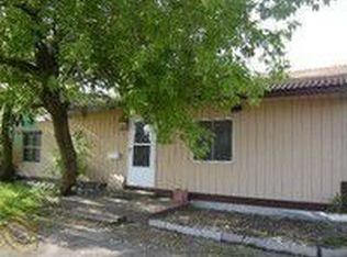 1682 Maple Lane Ave, Hazel Park, MI 48030