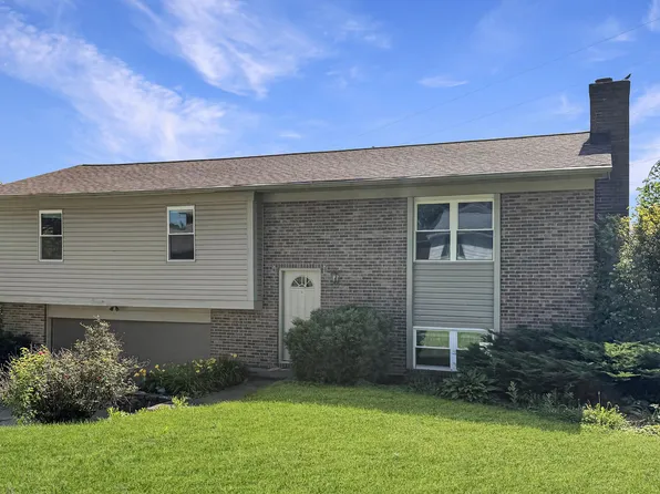 755 Meadow Wood Dr, Villa Hills, KY 41017