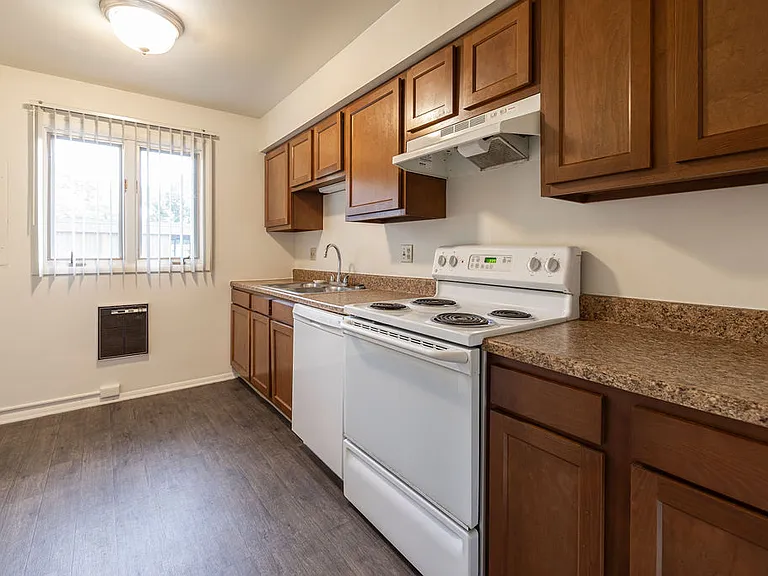 Woodside Terrace Apartments — Photo 21