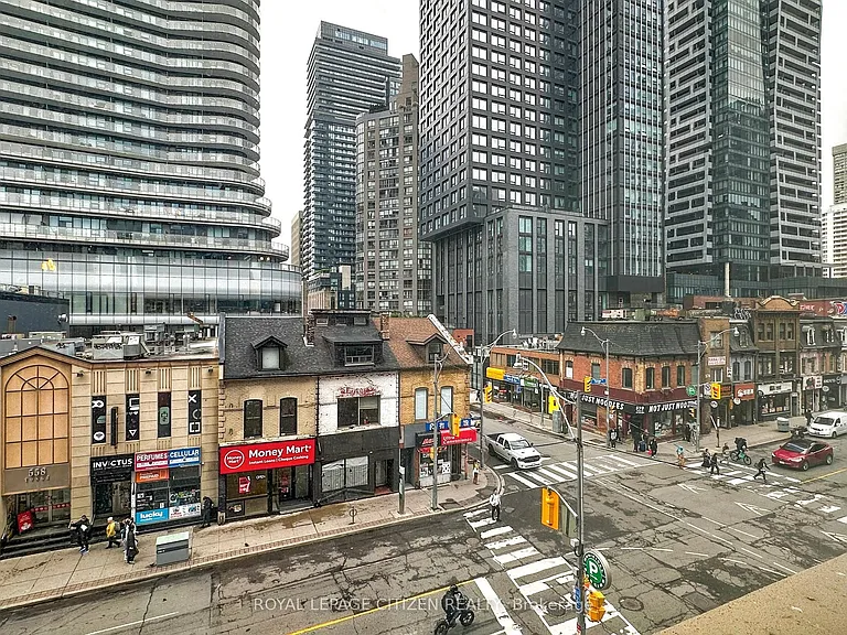 555 Yonge St #302 — Photo 18