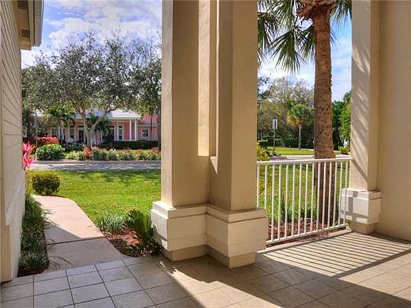 2nd image of 7 Castle Hill Way