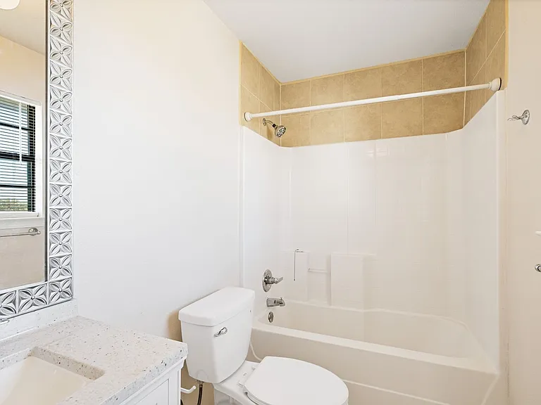 113 Ramon Cardenas Dr — Photo 20
