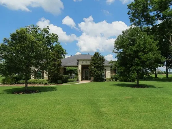 3511 River Bend Dr, Rosenberg, TX 77471