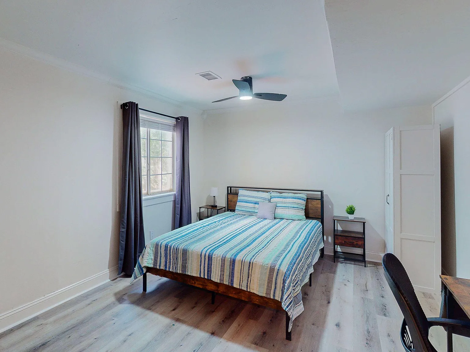 4 bed, 4.5 bath, 1945 sqft, $1,343 — Photo 4