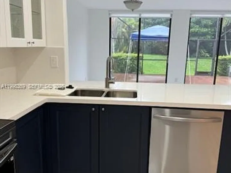 9729 Costa Del Sol Blvd #Townhouse C-101 — Photo 8