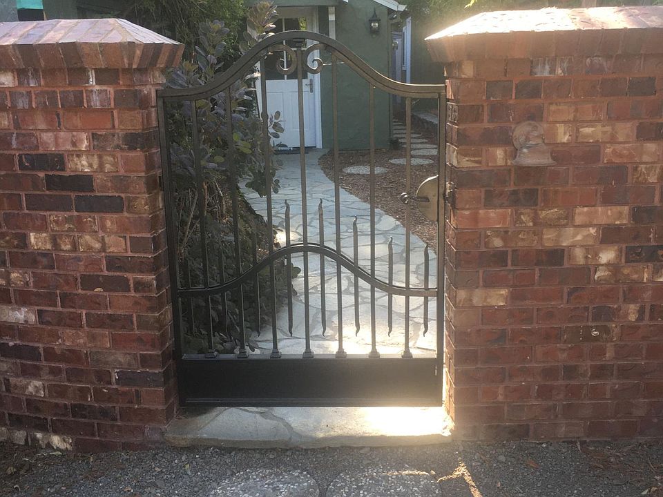1st image of 16400 Bonnie Ln #C