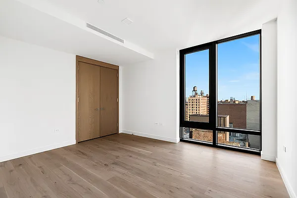 Rented by Compass | media 10