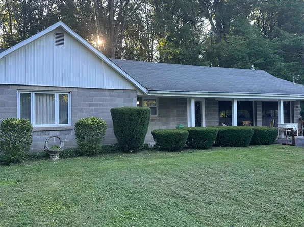 2403 N Eby Dr, Connersville, IN 47331