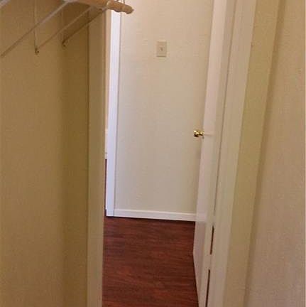 3rd image of 305 Cliff Dr