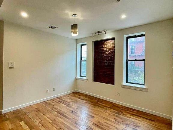 2nd image of 584 Franklin Ave #2AC
