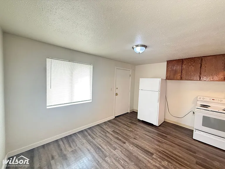 9890 US Highway 12 — Photo 3