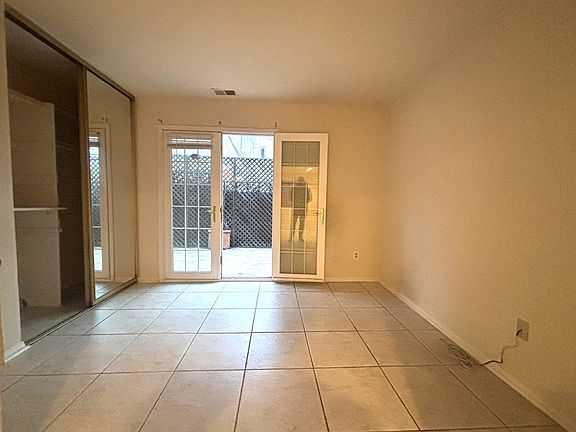 5th image of 936 Sapphire St APT A