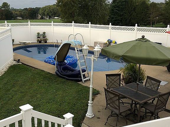 2nd image of 5430 Sheila Ln