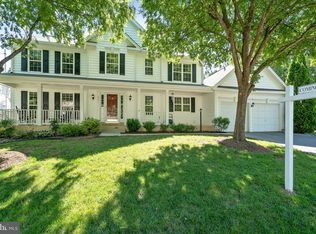 301 Lawford Dr SW, Leesburg, VA 20175