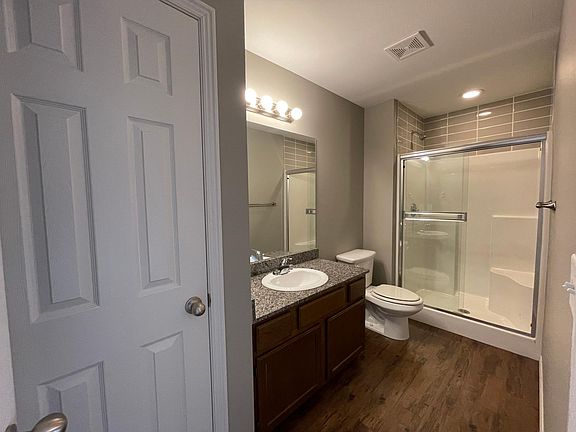 4th image of 3002 SW Deerfield Blvd #1