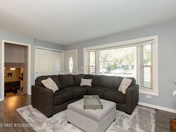 5th image of 475 Renee Dr