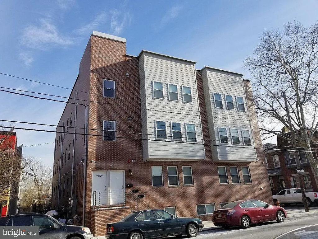 2 bed, 1400 sqft, $2,100 — Photo 2