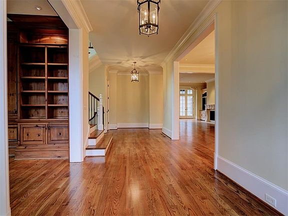 2nd image of 621 Westbury Park Dr