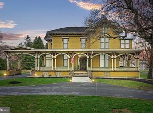 827 Philadelphia Ave, Chambersburg, PA 17201