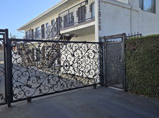 11936 Inglewood Ave APT 2, Hawthorne, CA 90250