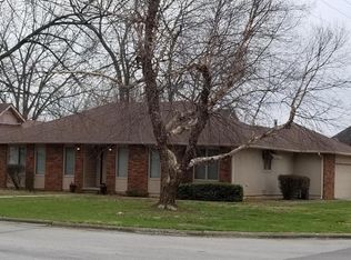 1254 W Lasalle St, Springfield, MO 65807