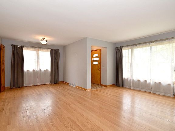 4th image of 768 S Fairfield Ave