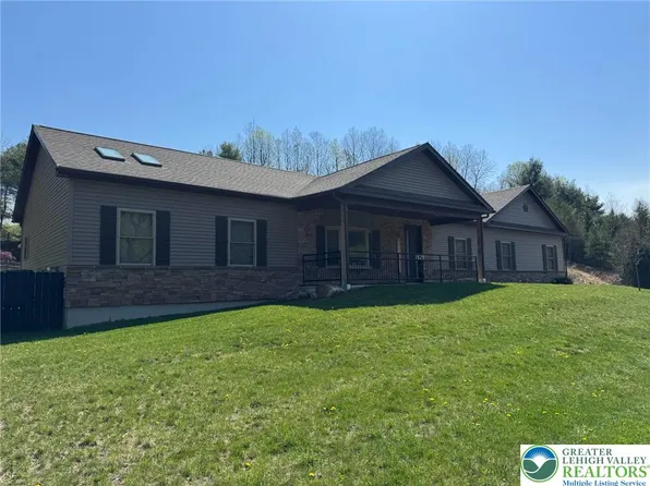 1925 Forest Inn Rd, Palmerton, PA 18071