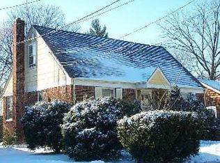 3540 Taft St, Wantagh, NY 11793
